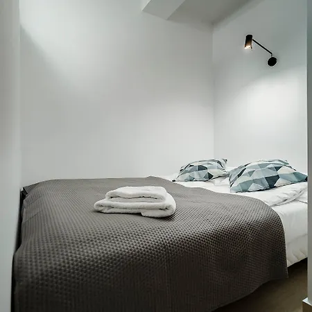 Lz Apartment *